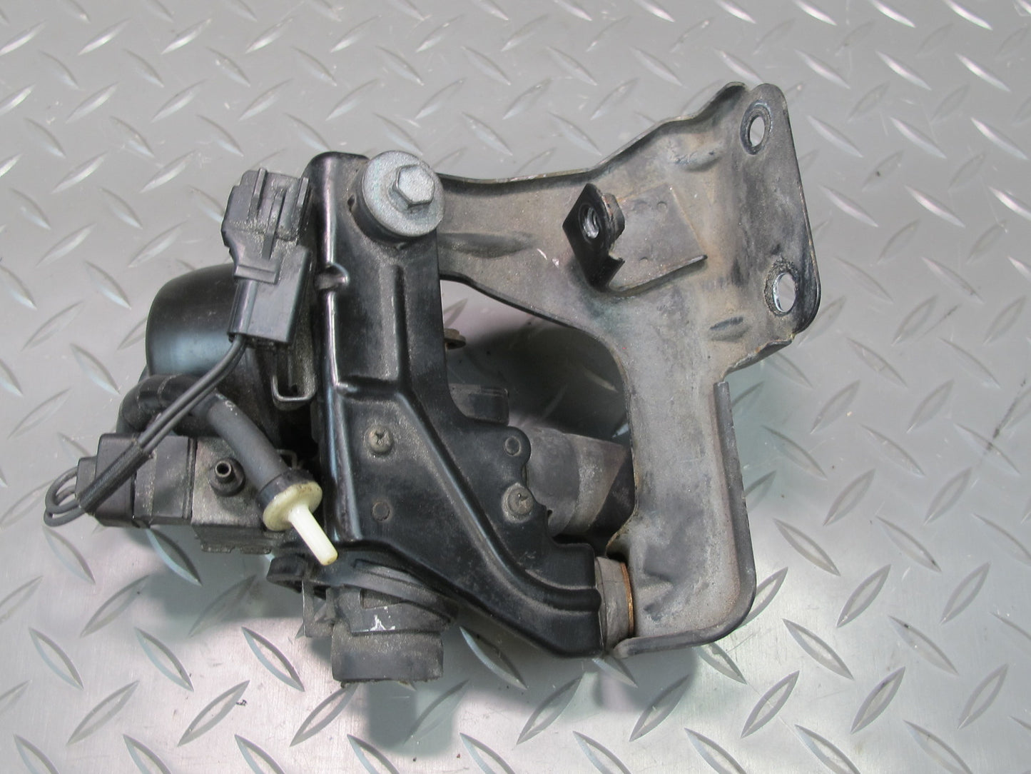 92-00 Lexus UZZ30L SC400 SC300 Heater Control Valve Pump w Bracket Mount OEM