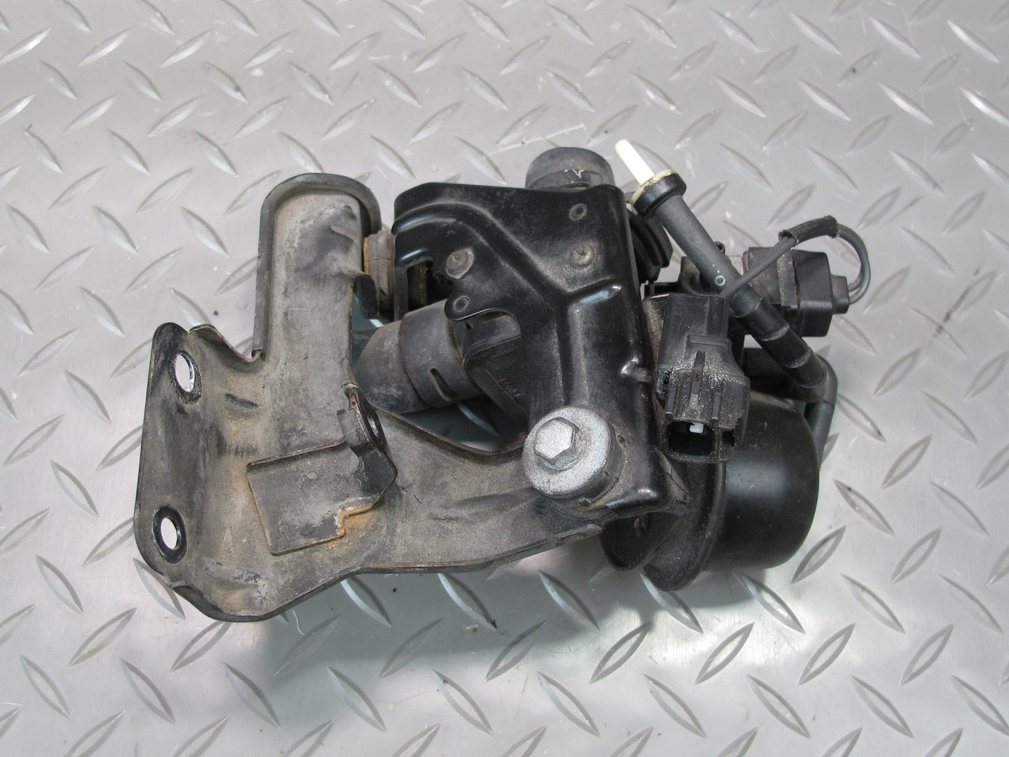 92-00 Lexus UZZ30L SC400 SC300 Heater Control Valve Pump w Bracket Mount OEM