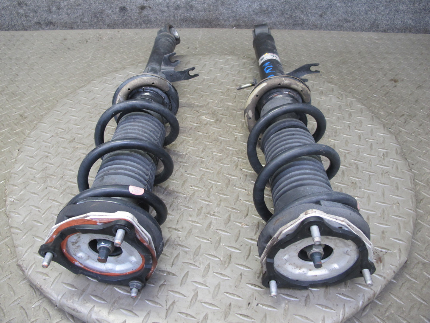13-14 Nissan Z34 370Z RWD Front Left & Right Strut Shock Absorber Set 98K OEM