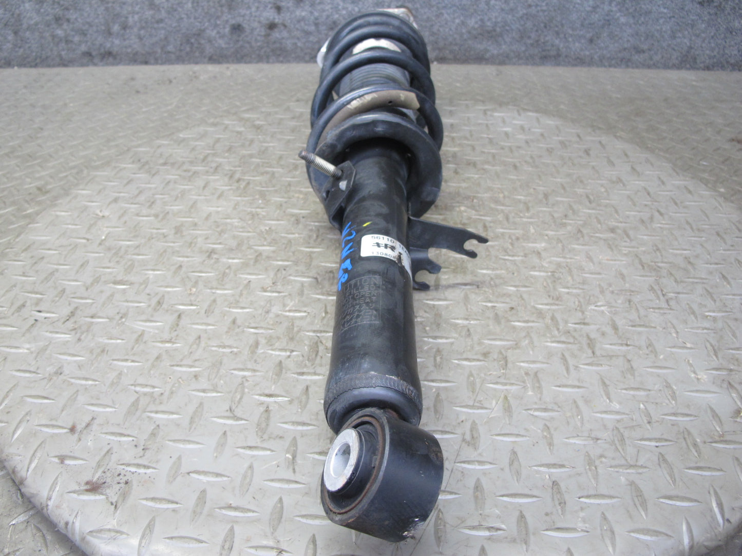 13-14 Nissan Z34 370Z RWD Front Left & Right Strut Shock Absorber Set 98K OEM