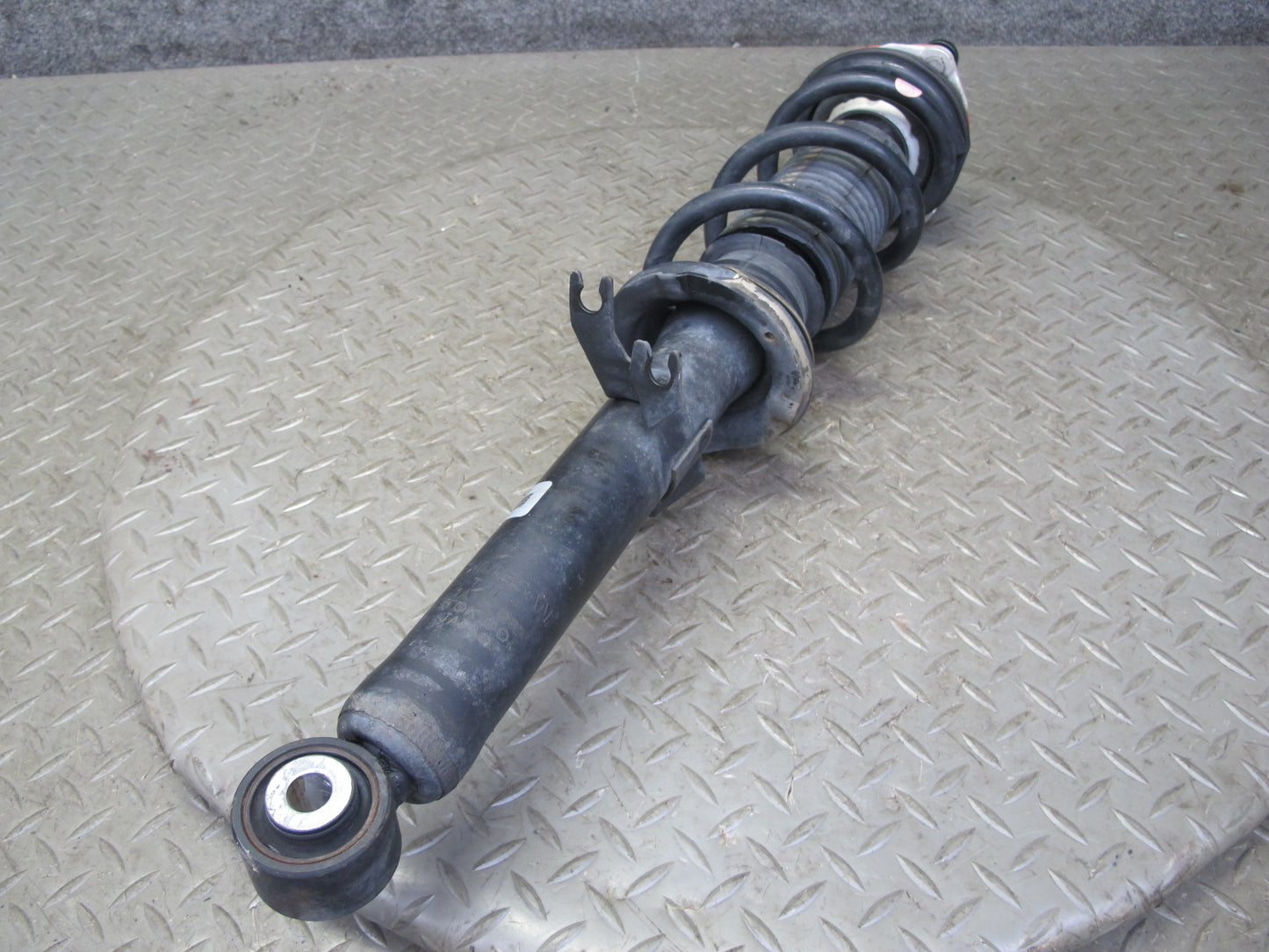 13-14 Nissan Z34 370Z RWD Front Left & Right Strut Shock Absorber Set 98K OEM