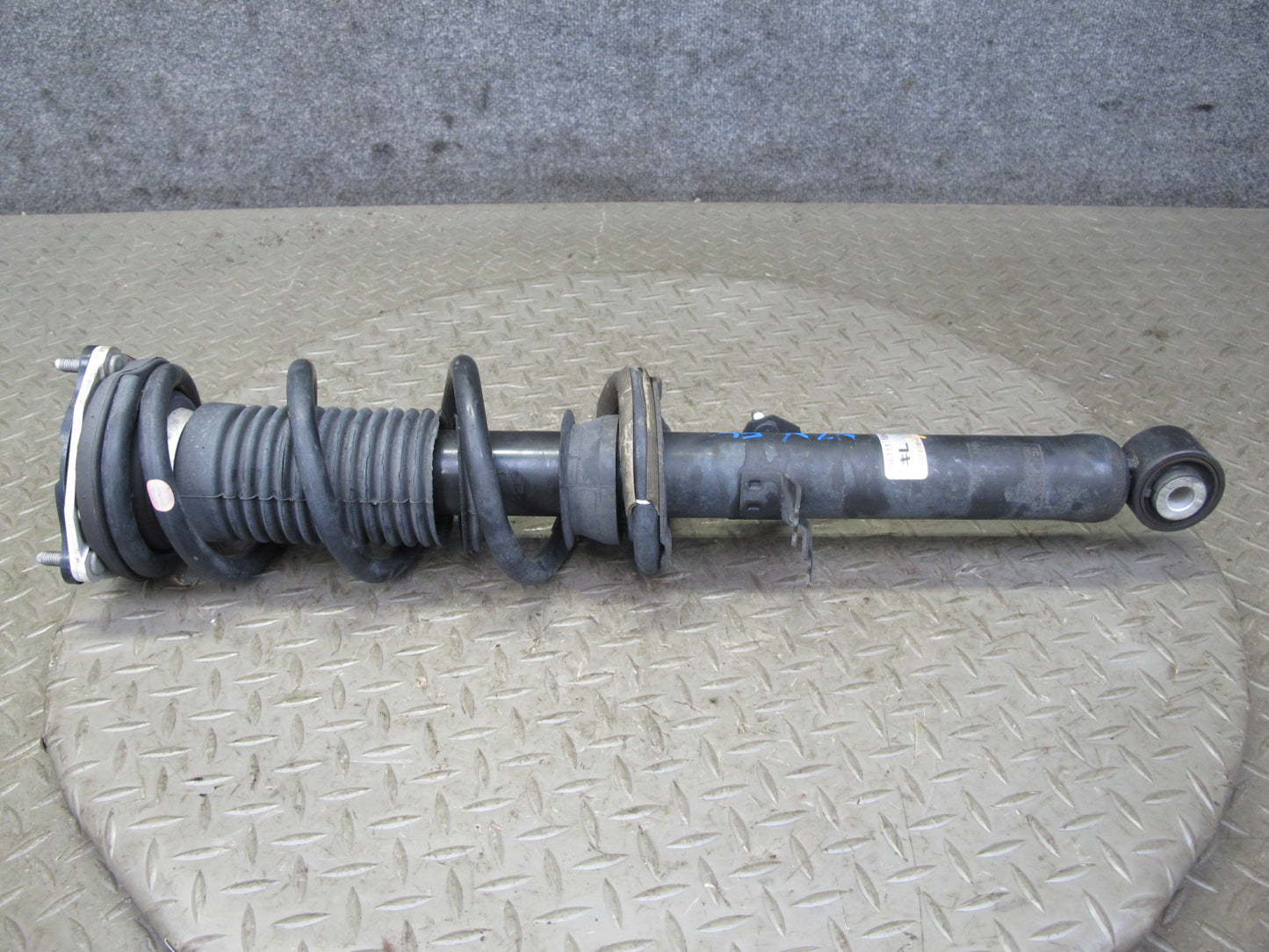 13-14 Nissan Z34 370Z RWD Front Left & Right Strut Shock Absorber Set 98K OEM