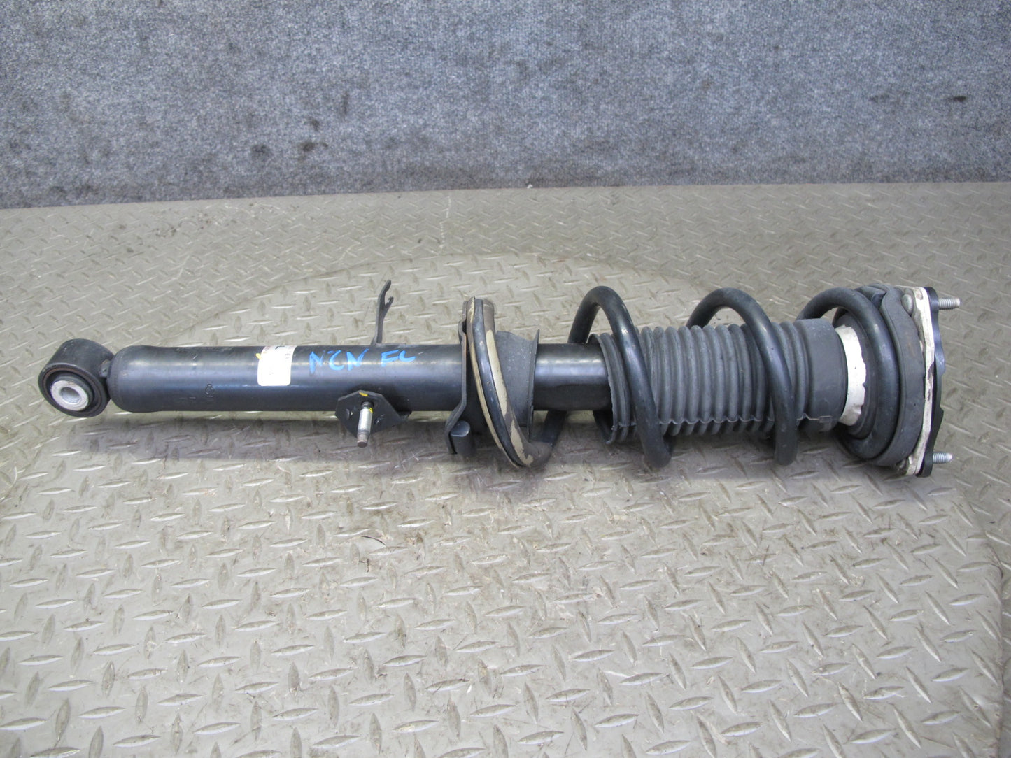 13-14 Nissan Z34 370Z RWD Front Left & Right Strut Shock Absorber Set 98K OEM