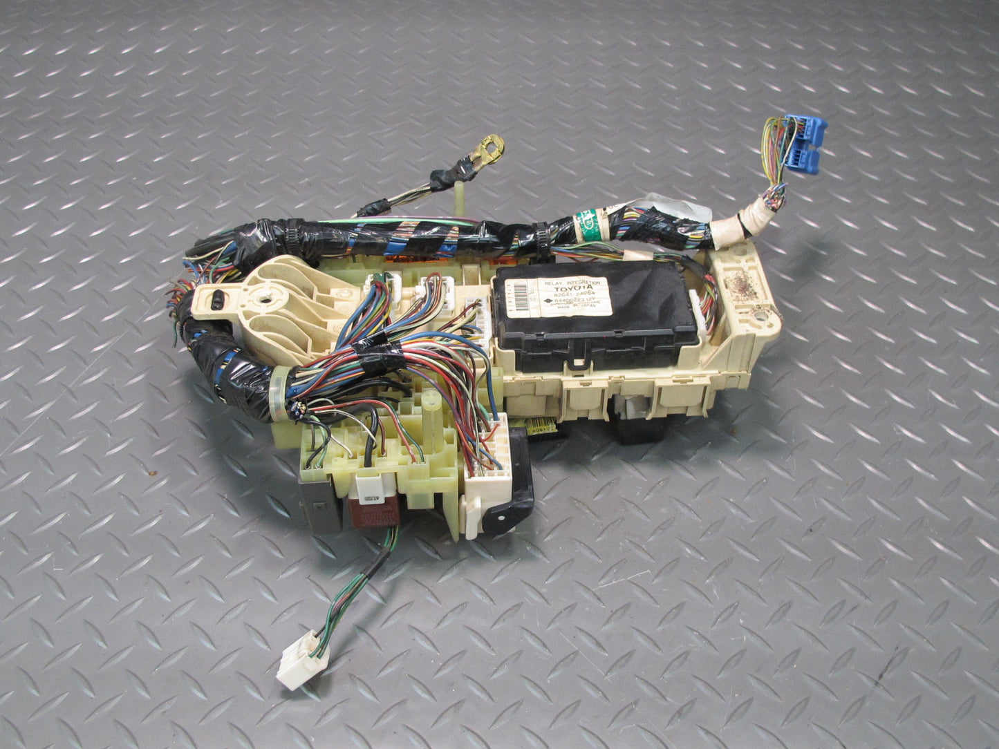 98-00 Lexus UZZ30L SC400 SC300 Dash Relay Fuse Box w Integration Module Assy OEM