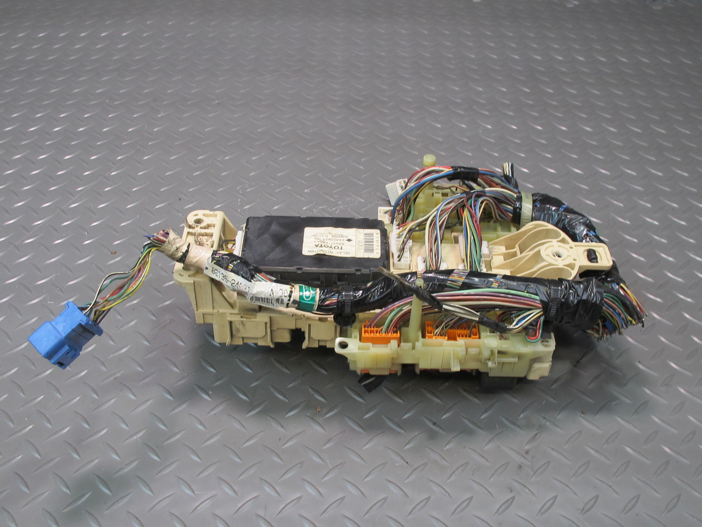 98-00 Lexus UZZ30L SC400 SC300 Dash Relay Fuse Box w Integration Module Assy OEM