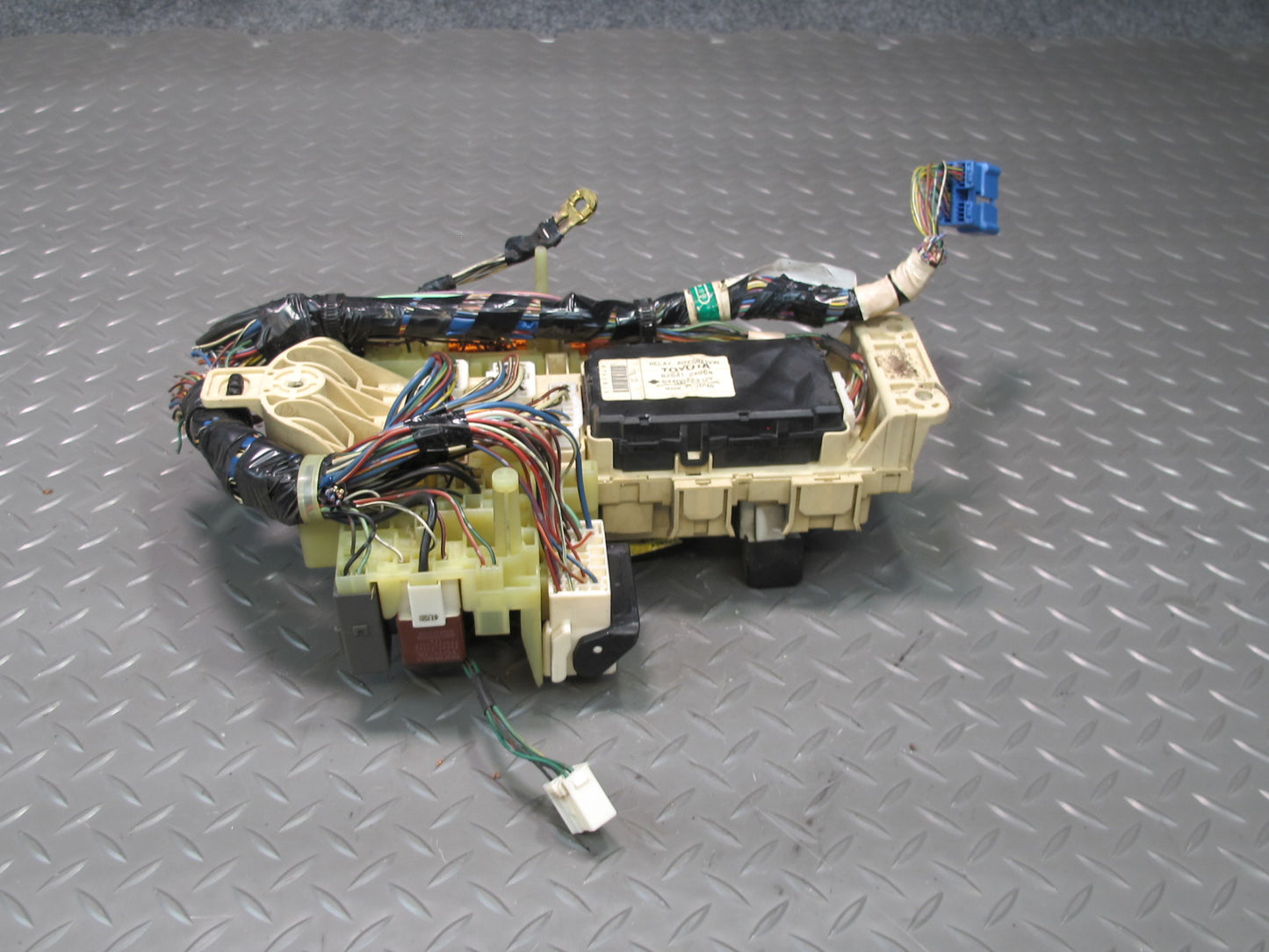 98-00 Lexus UZZ30L SC400 SC300 Dash Relay Fuse Box w Integration Module Assy OEM