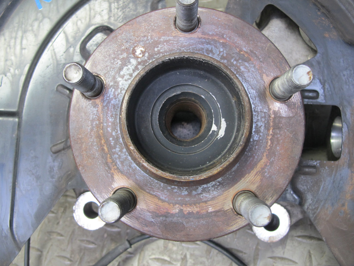 13-14 Nissan Z34 370Z RWD Front Left Spindle Knuckle Wheel Hub Bearing 98K OEM