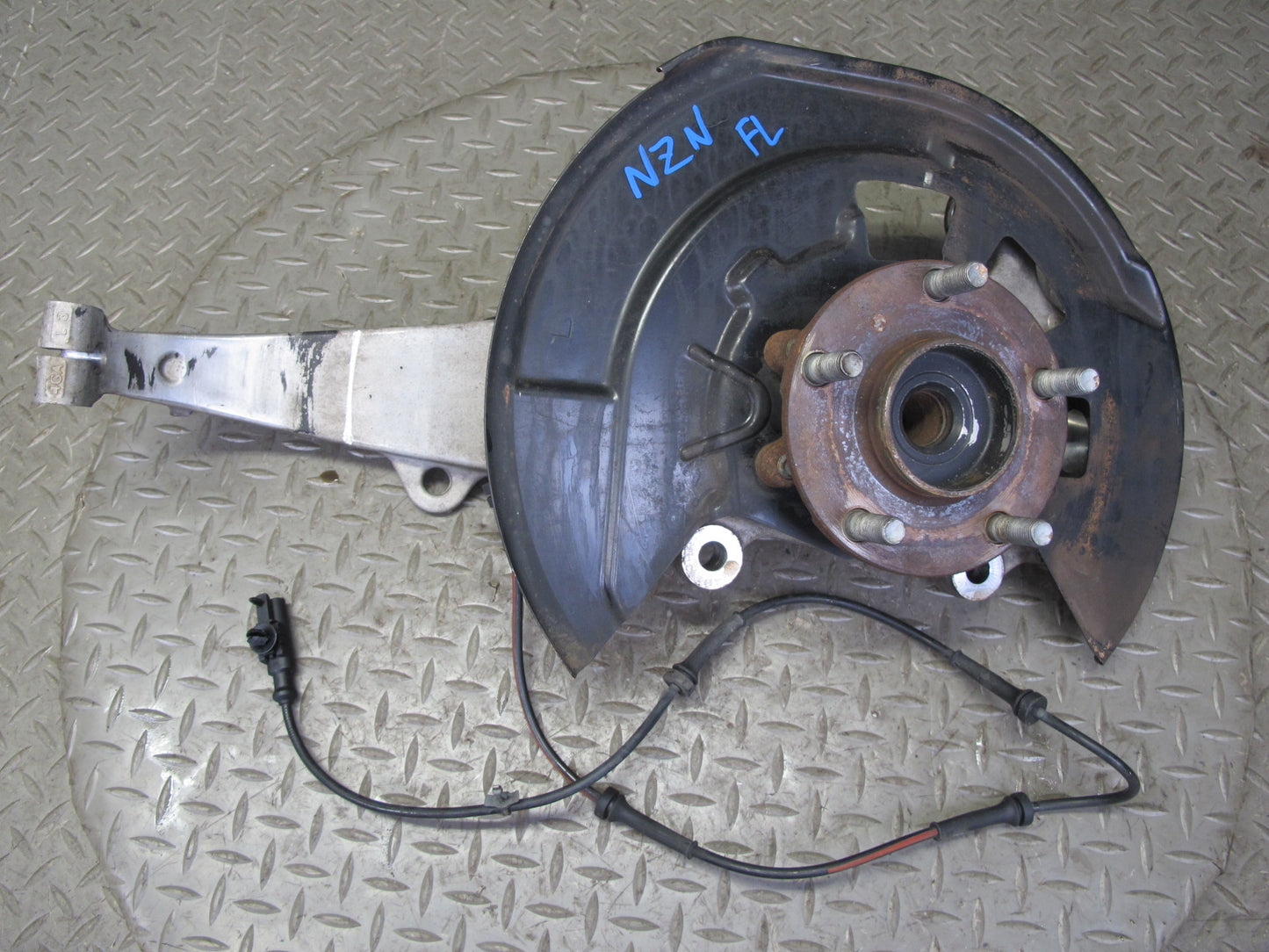 13-14 Nissan Z34 370Z RWD Front Left Spindle Knuckle Wheel Hub Bearing 98K OEM