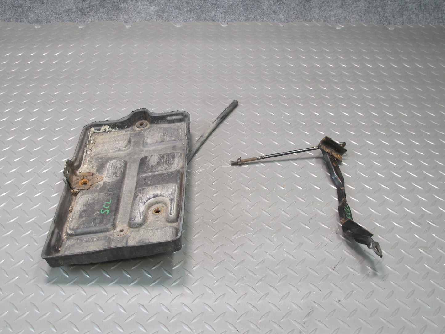 92-00 Lexus UZZ30L SC400 SC300 Battery Tray Holder Bracket Tie Down Set OEM