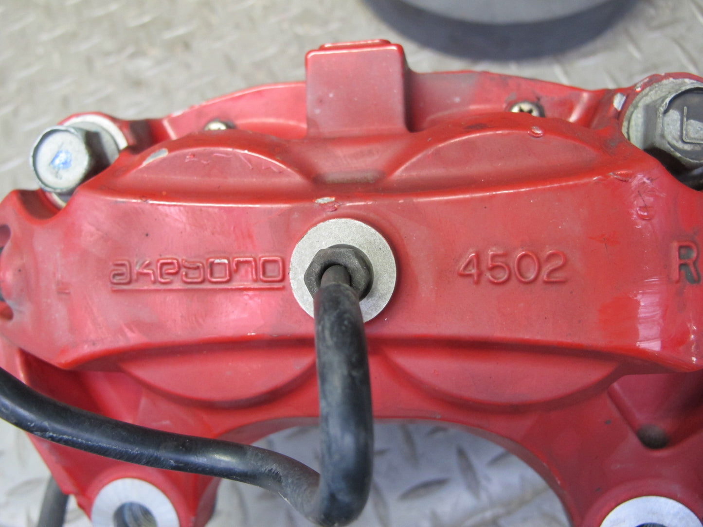 10-20 Nissan Z34 370Z Front Left & Right Sport Brake Caliper Set Akebono 98K OEM