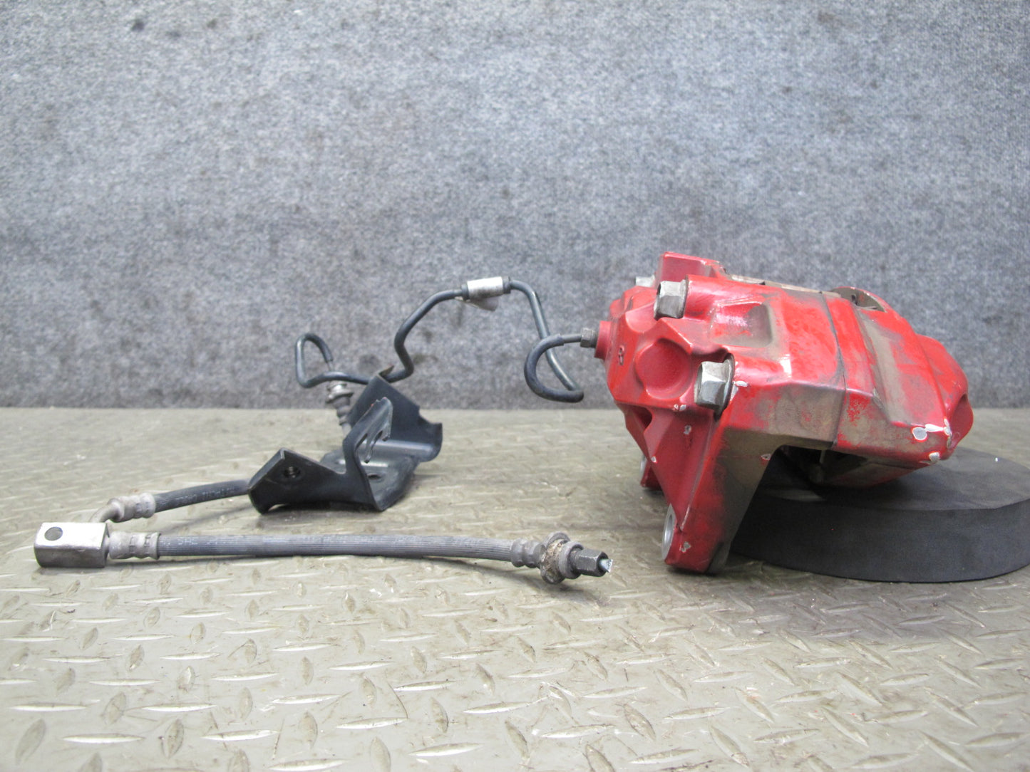 10-20 Nissan Z34 370Z Front Left & Right Sport Brake Caliper Set Akebono 98K OEM