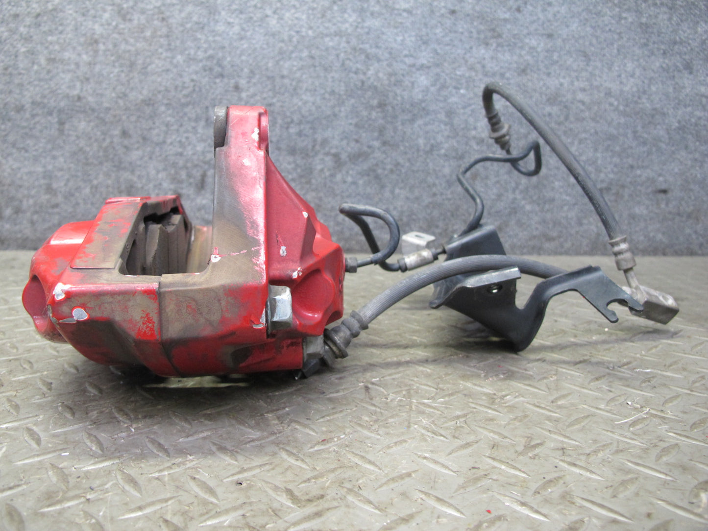 10-20 Nissan Z34 370Z Front Left & Right Sport Brake Caliper Set Akebono 98K OEM