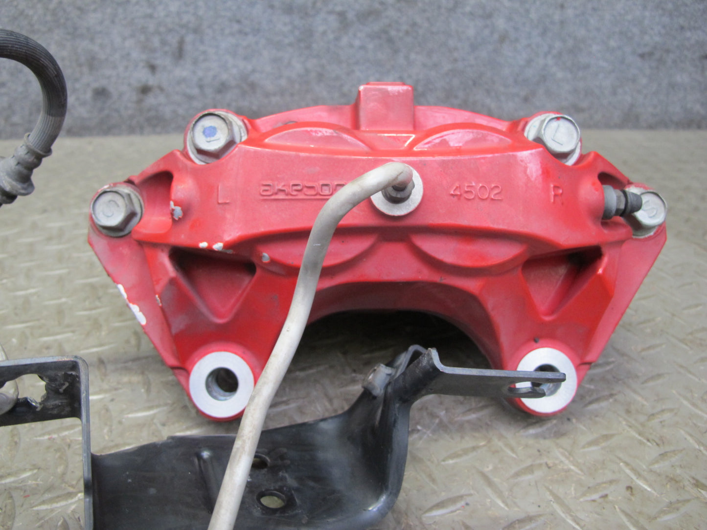 10-20 Nissan Z34 370Z Front Left & Right Sport Brake Caliper Set Akebono 98K OEM