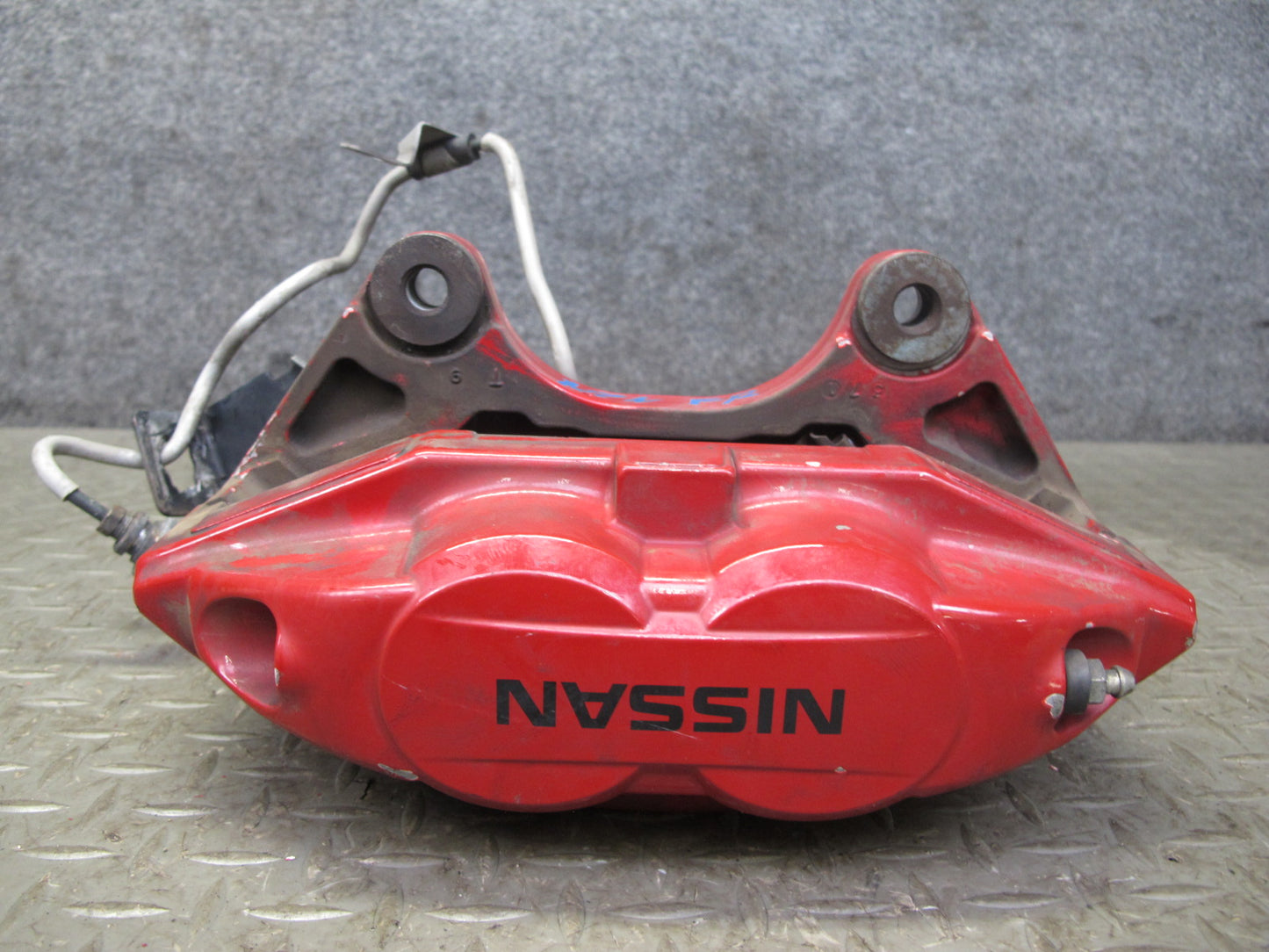 10-20 Nissan Z34 370Z Front Left & Right Sport Brake Caliper Set Akebono 98K OEM