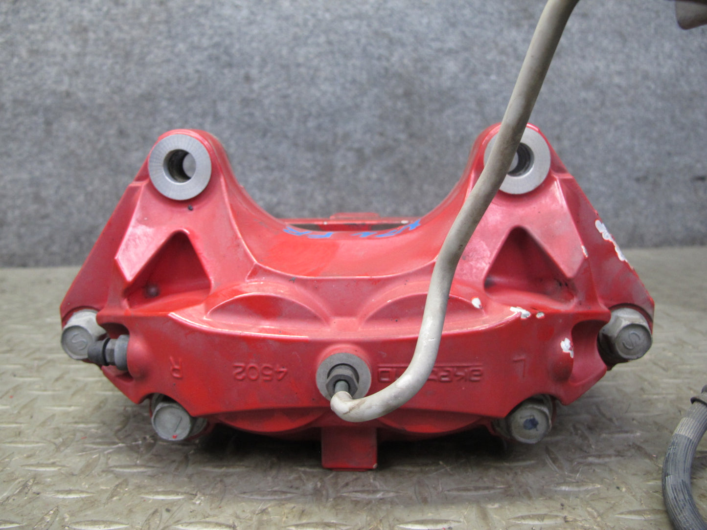 10-20 Nissan Z34 370Z Front Left & Right Sport Brake Caliper Set Akebono 98K OEM