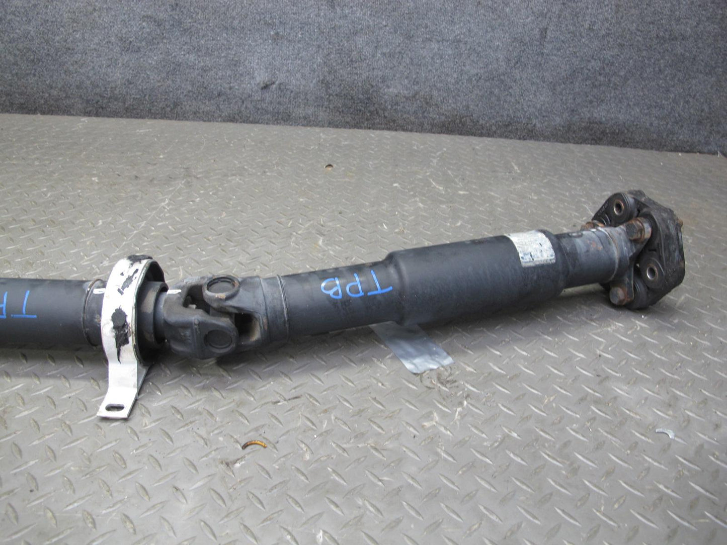 01-03 BMW E46 330i 330Ci RWD A/T Auto Transmission Driveshaft Drive Shaft OEM