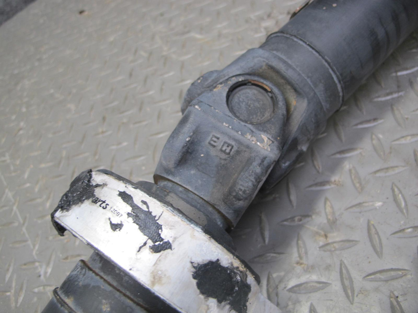 01-03 BMW E46 330i 330Ci RWD A/T Auto Transmission Driveshaft Drive Shaft OEM