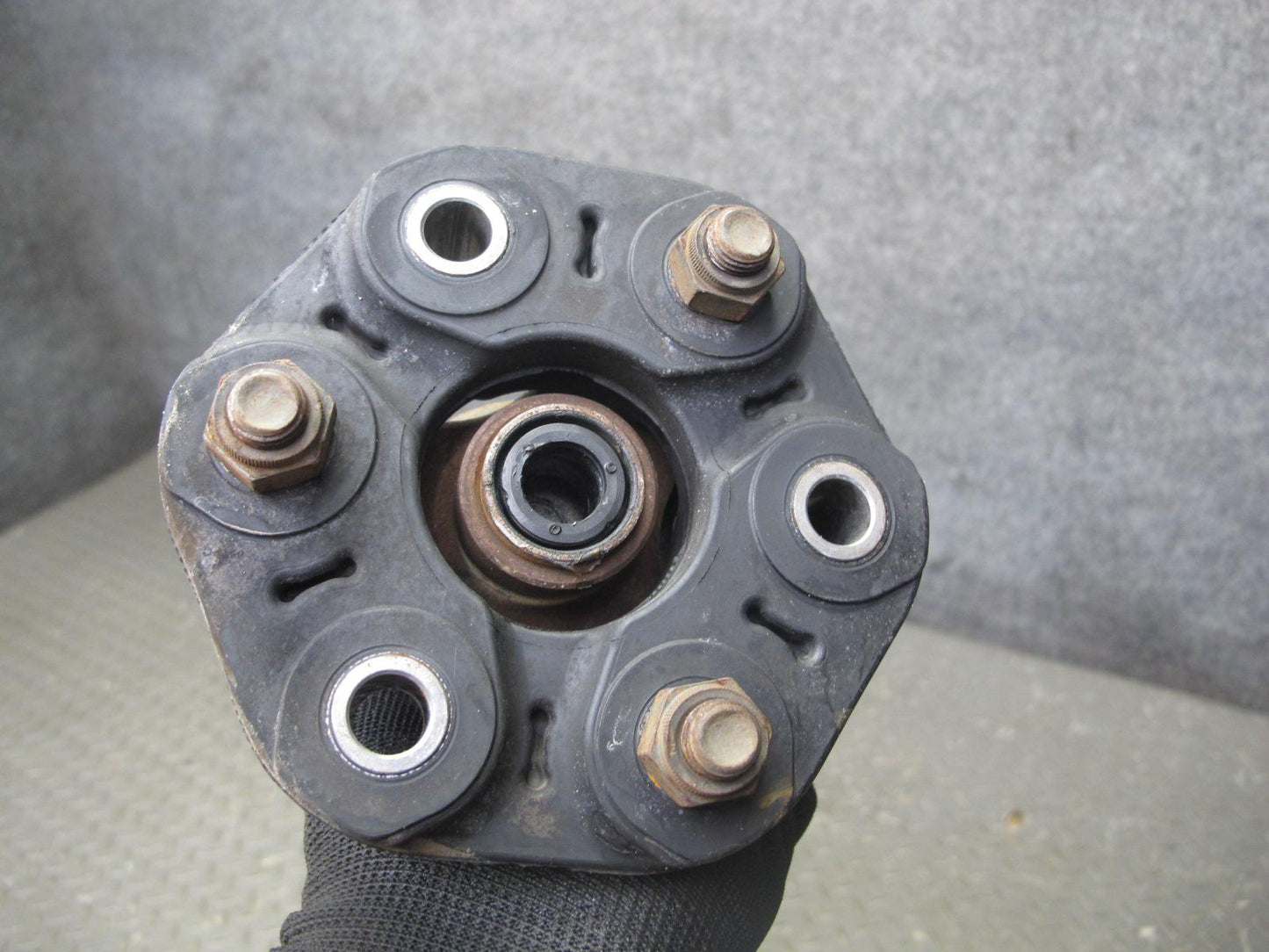 01-03 BMW E46 330i 330Ci RWD A/T Auto Transmission Driveshaft Drive Shaft OEM