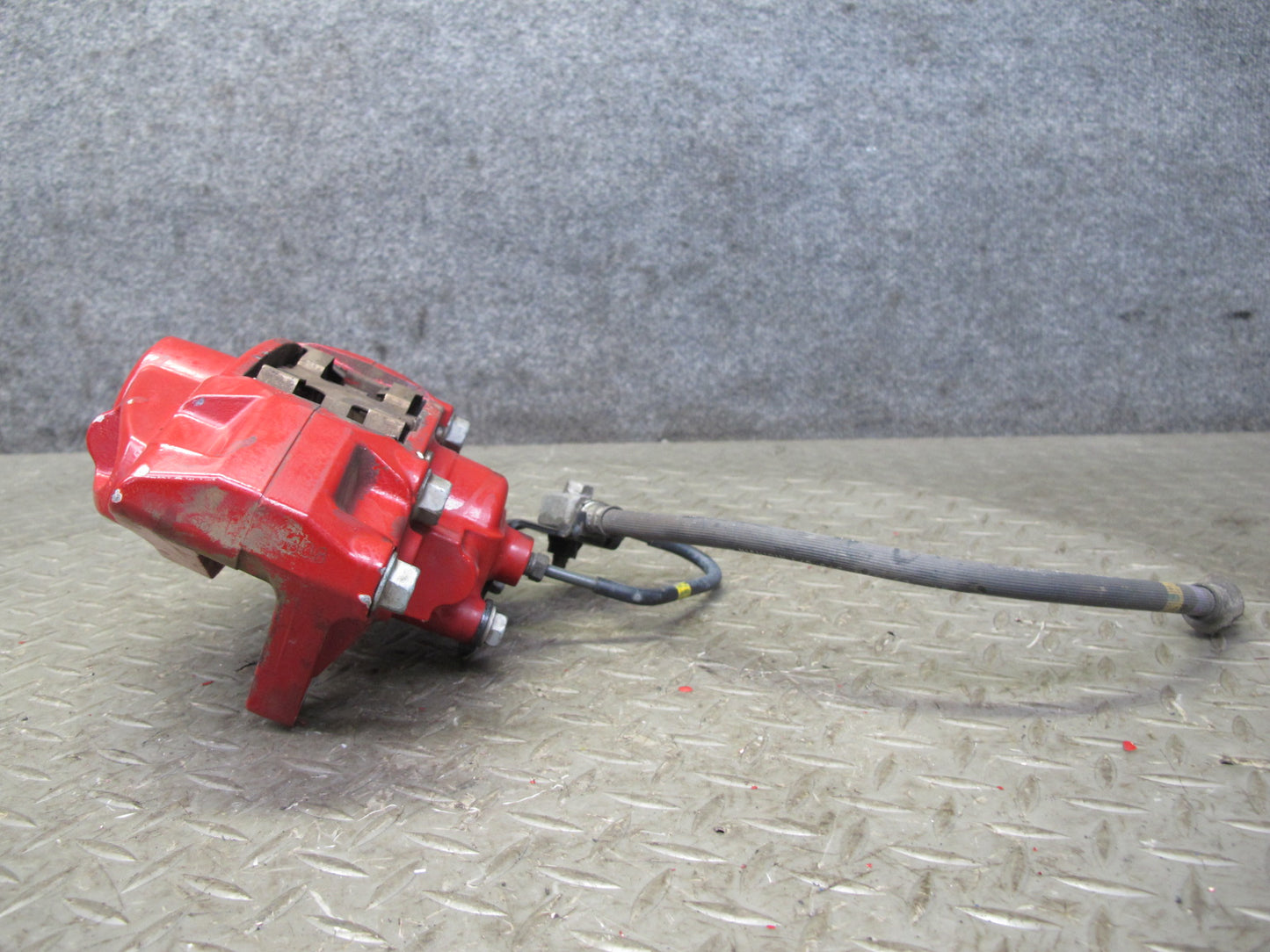 10-20 Nissan Z34 370Z Rear Left & Right Sport Brake Caliper Set Akebono 98K OEM