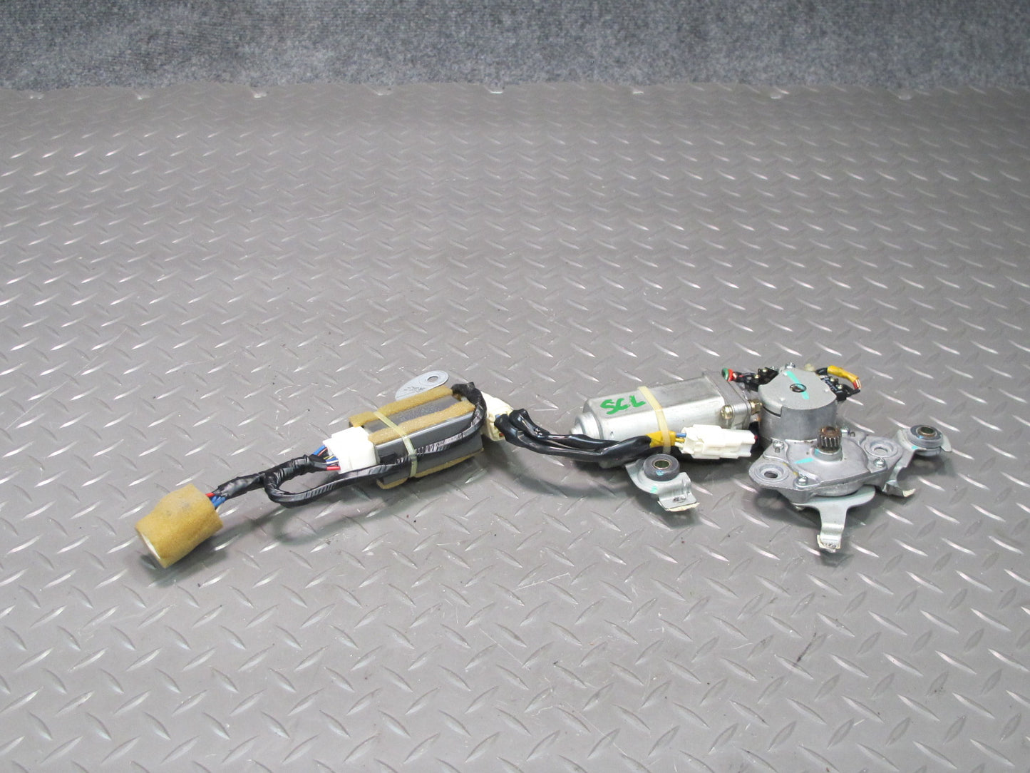 96-00 Lexus UZZ30L SC400 SC300 Sunroof Motor Drive Unit w Relay OEM