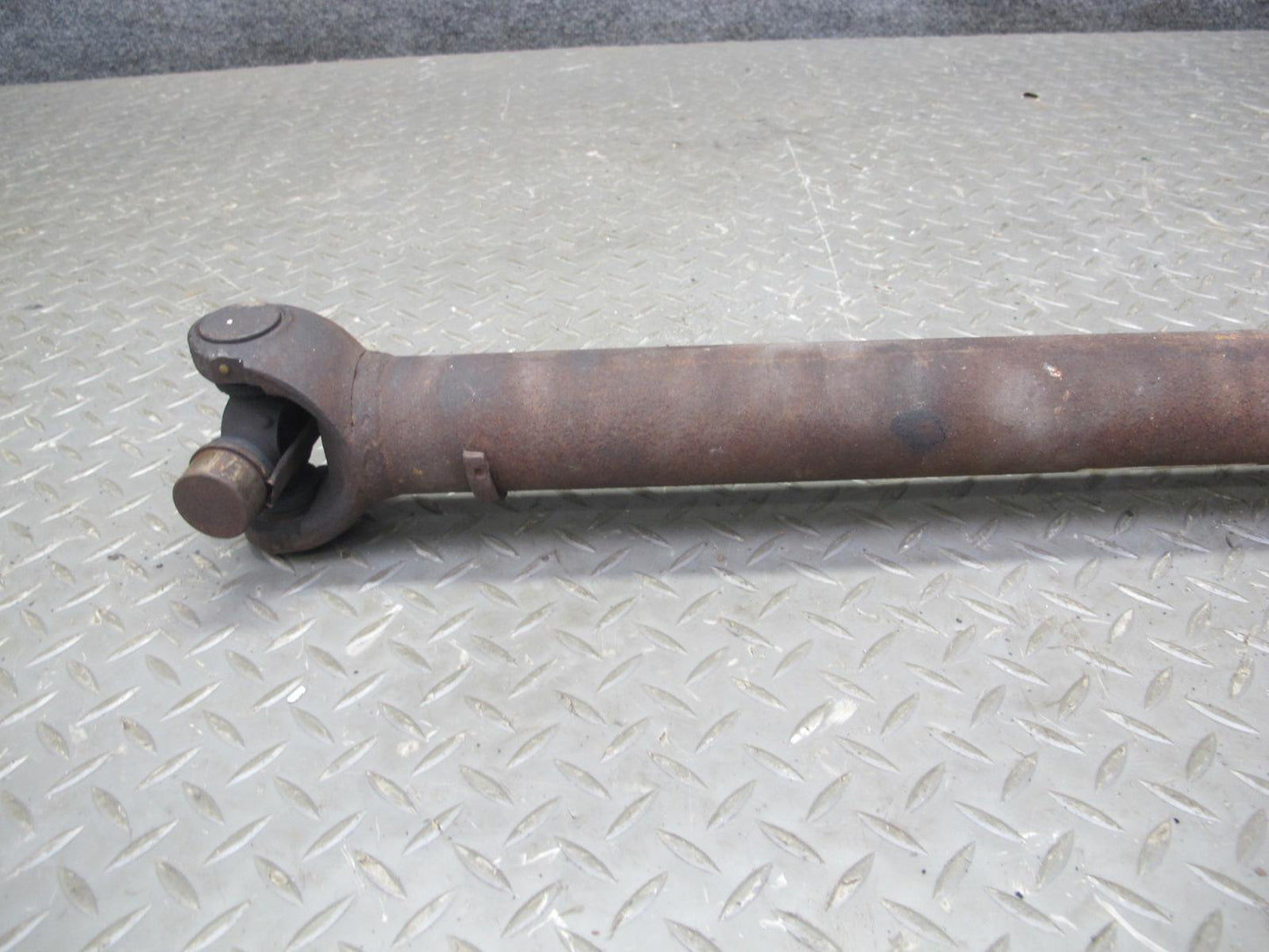 2003-2007 Hummer H2 Front Drive Shaft Propeller Assembly