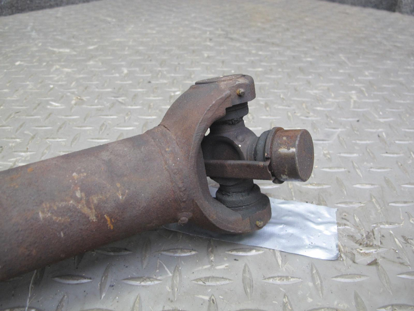 2003-2007 Hummer H2 Front Drive Shaft Propeller Assembly