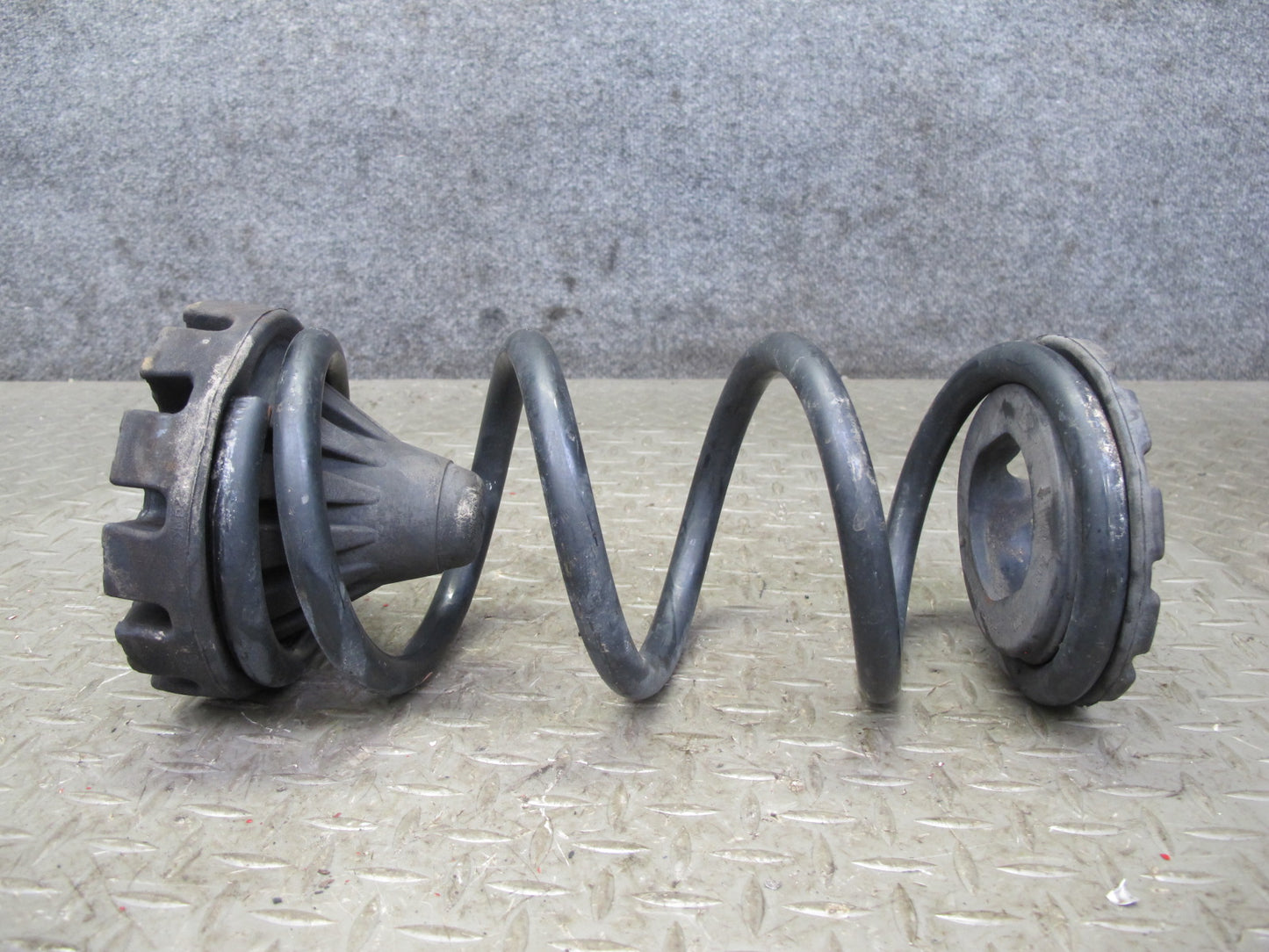 10-14 Nissan Z34 370Z Coupe Set of 2 Rear Suspension Coil Spring w Bushings OEM