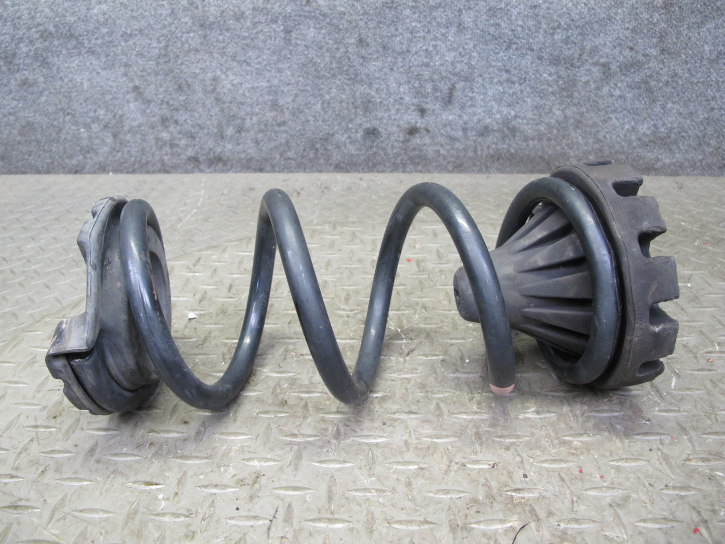 10-14 Nissan Z34 370Z Coupe Set of 2 Rear Suspension Coil Spring w Bushings OEM