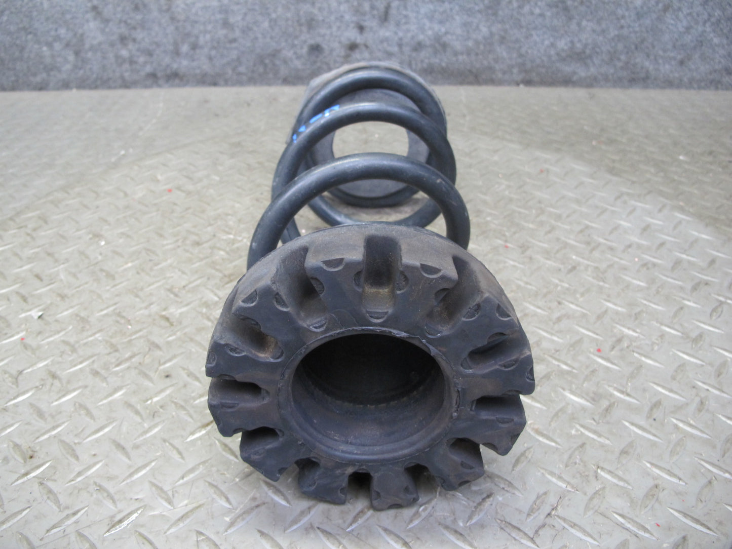 10-14 Nissan Z34 370Z Coupe Set of 2 Rear Suspension Coil Spring w Bushings OEM