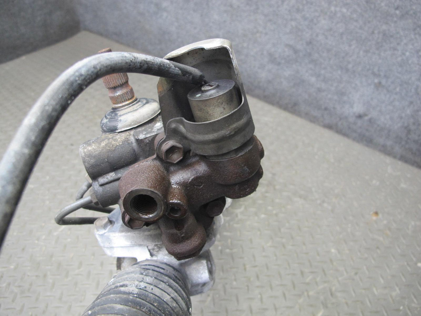 96-00 Toyota MARK2 JZX100 Tourer Power Steering Rack & Pinion 37k Miles OEM