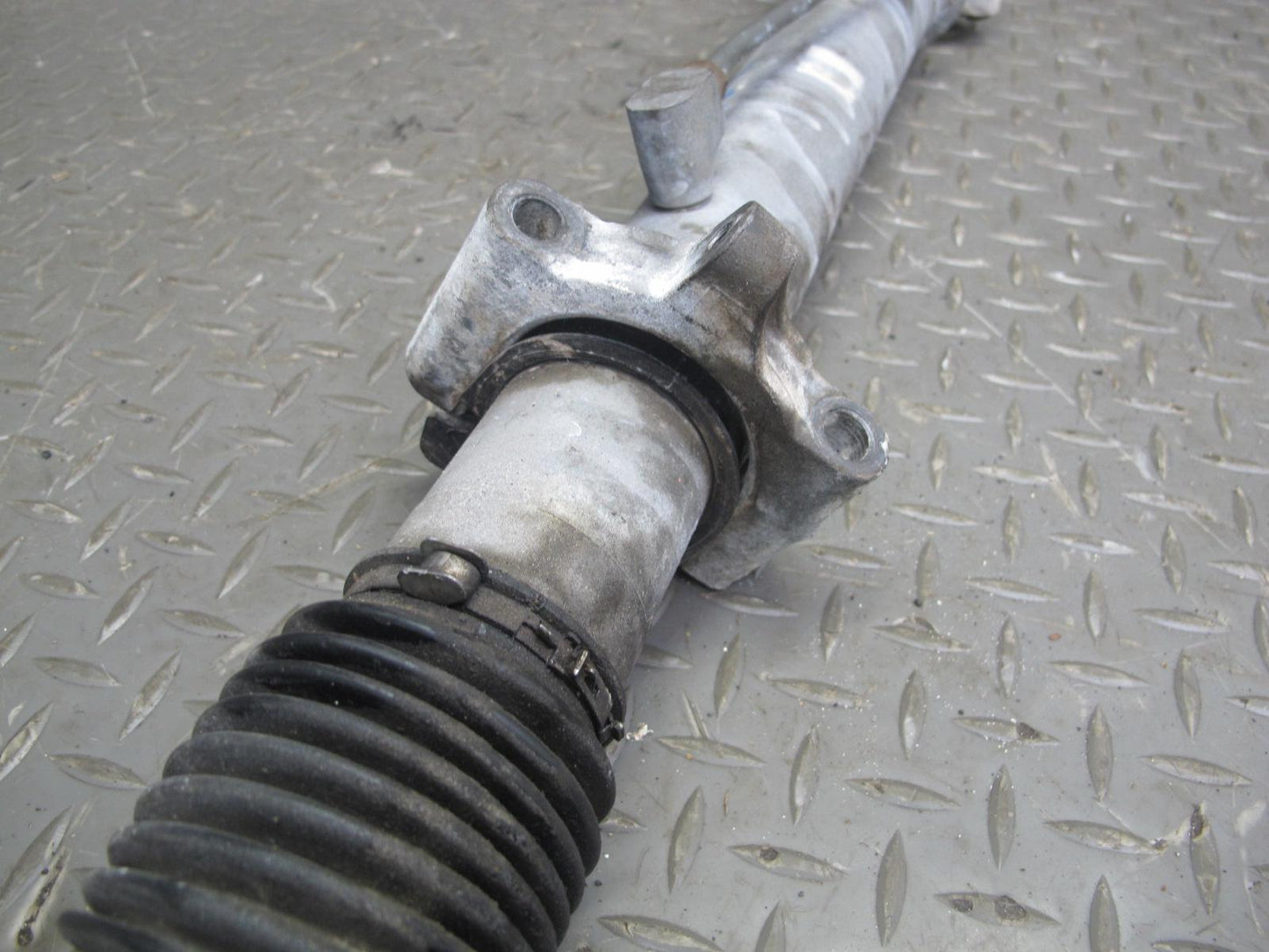 96-00 Toyota MARK2 JZX100 Tourer Power Steering Rack & Pinion 37k Miles OEM