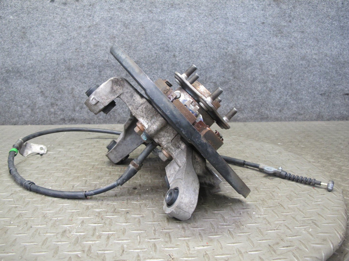 13-14 Nissan Z34 370Z Rear Right Spindle Knuckle Wheel Hub Bearing 98K Miles OEM