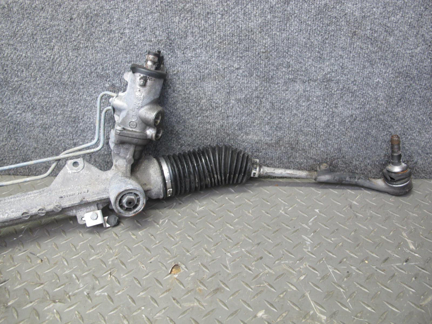 08-13 BMW E82 E88 135i RWD L5 Power Steering Rack & Pinion Gear 6777459 OEM