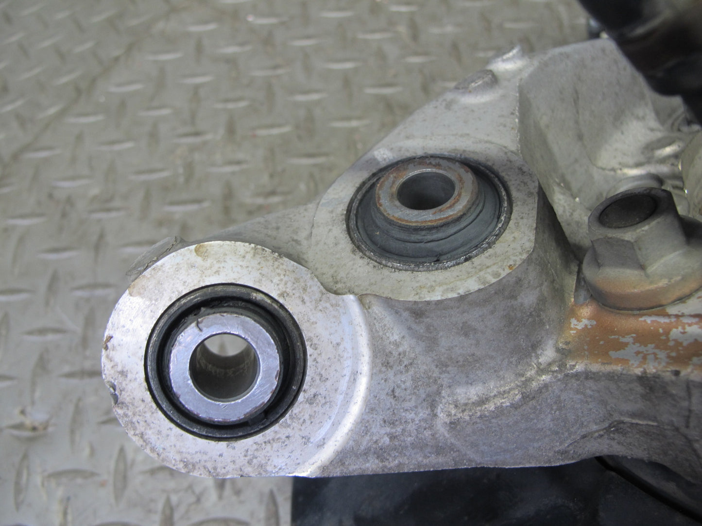 13-14 Nissan Z34 370Z Rear Right Spindle Knuckle Wheel Hub Bearing 98K Miles OEM