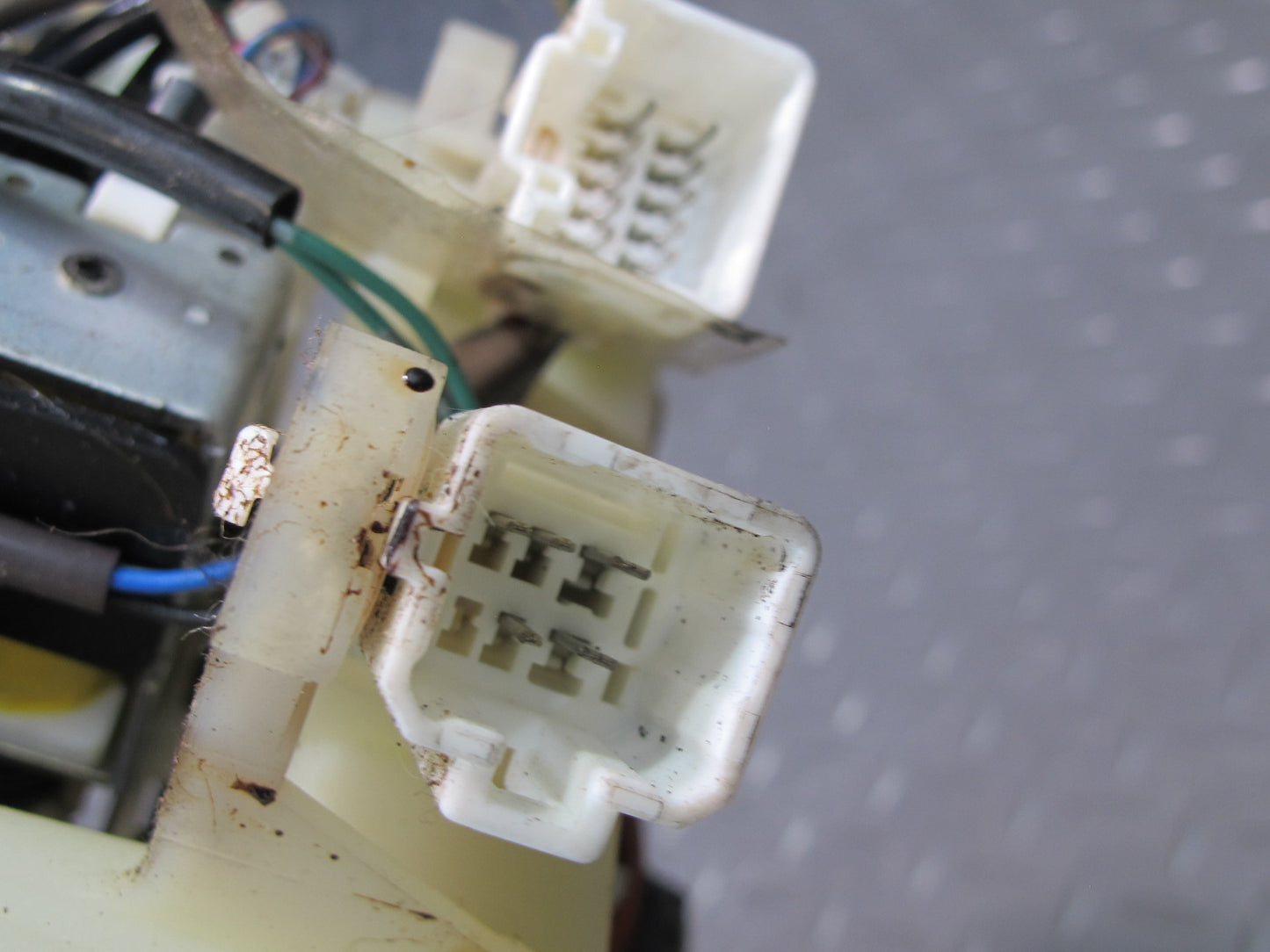 98-00 Lexus UZZ30L SC400 SC300 A/T Gear Shifter w Aftermarket Shifter Knob OEM