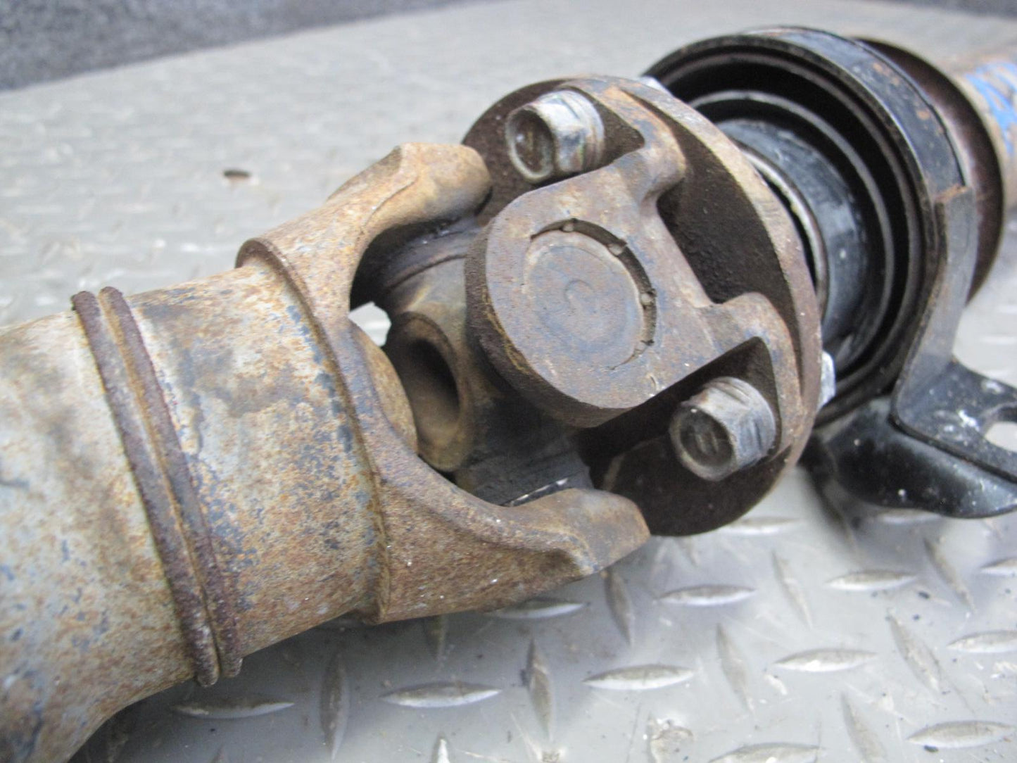 96-98 Toyota MARK2 JZX100 Tourer S A/T Rear Driveshaft 37k Miles OEM