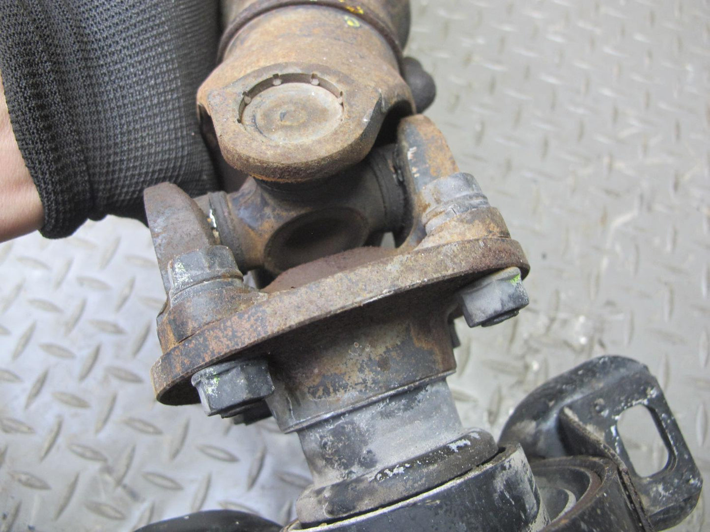 96-98 Toyota MARK2 JZX100 Tourer S A/T Rear Driveshaft 37k Miles OEM