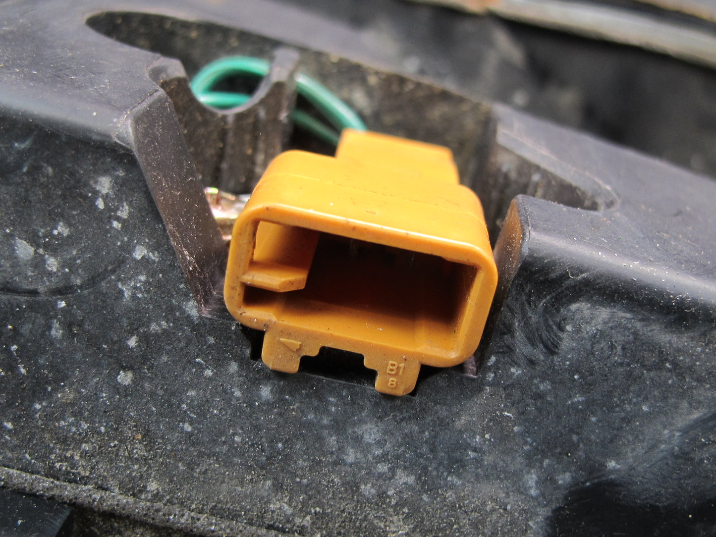 92-00 Lexus UZZ30L SC300 SC400 Set of 2 Front Left & Right Door Speaker OEM