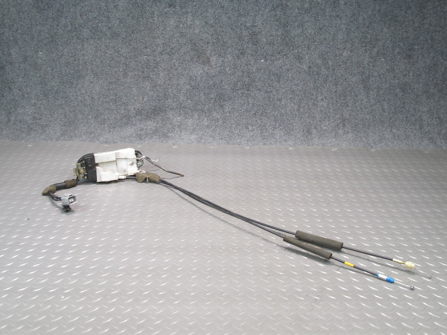 92-00 Lexus UZZ30L SC300 SC400 Front Right Pass Door Lock Latch Actuator OEM