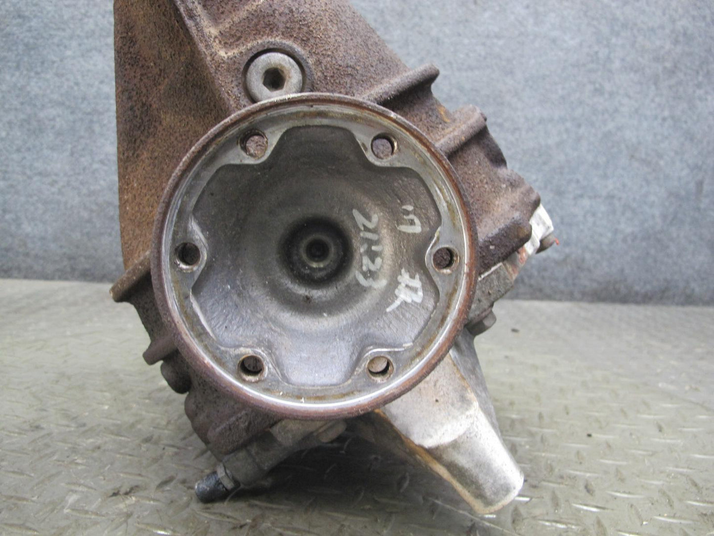 96-98 Toyota MARK2 JZX100 Tourer S 1JZGE Rear Differential Carrier 4.1 Ratio 37k