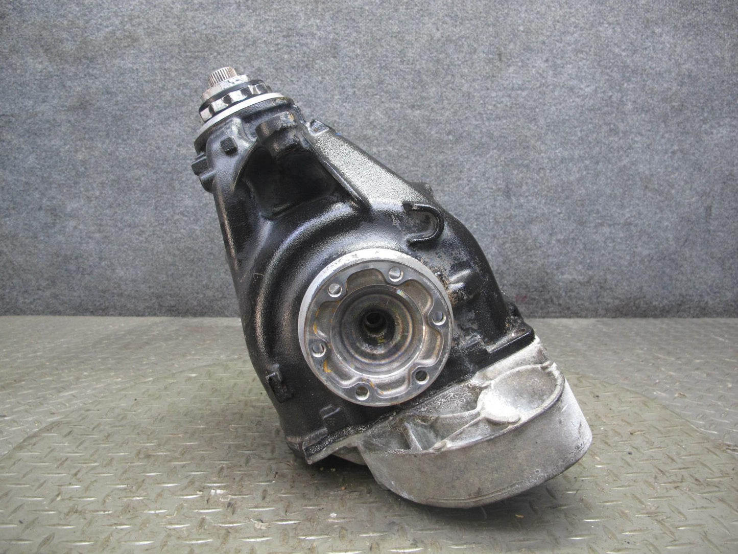 08-10 BMW E82 E88 135i N54 A/T Rear Axle Differential Carrier 3.46 Ratio OEM