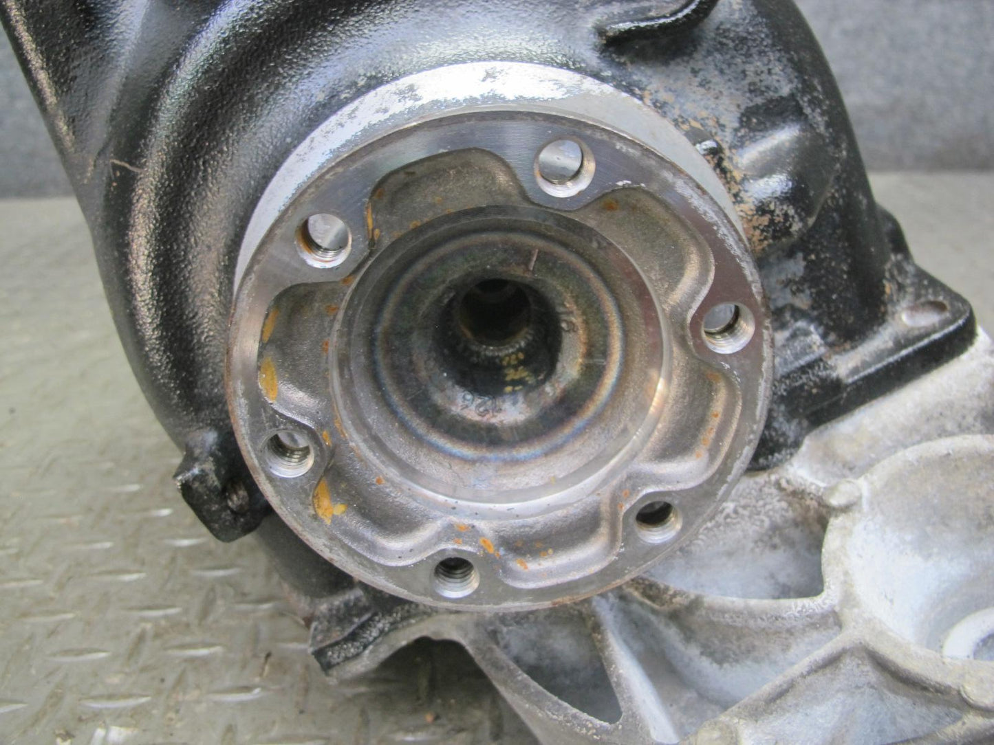 08-10 BMW E82 E88 135i N54 A/T Rear Axle Differential Carrier 3.46 Ratio OEM