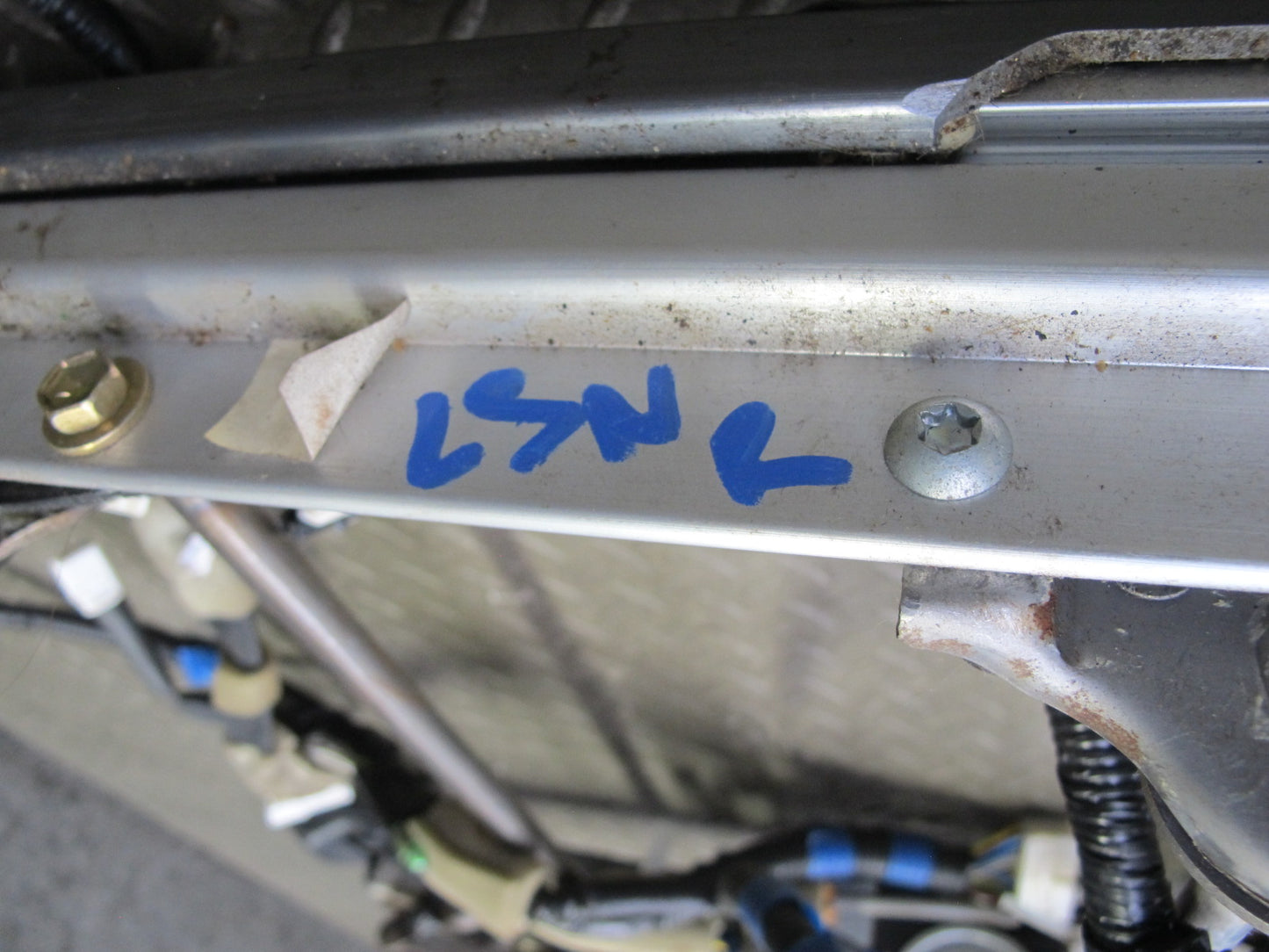 97-00 Lexus LS400 Front Right Seat Lower Frame Track Rail w Motor & Wire OEM