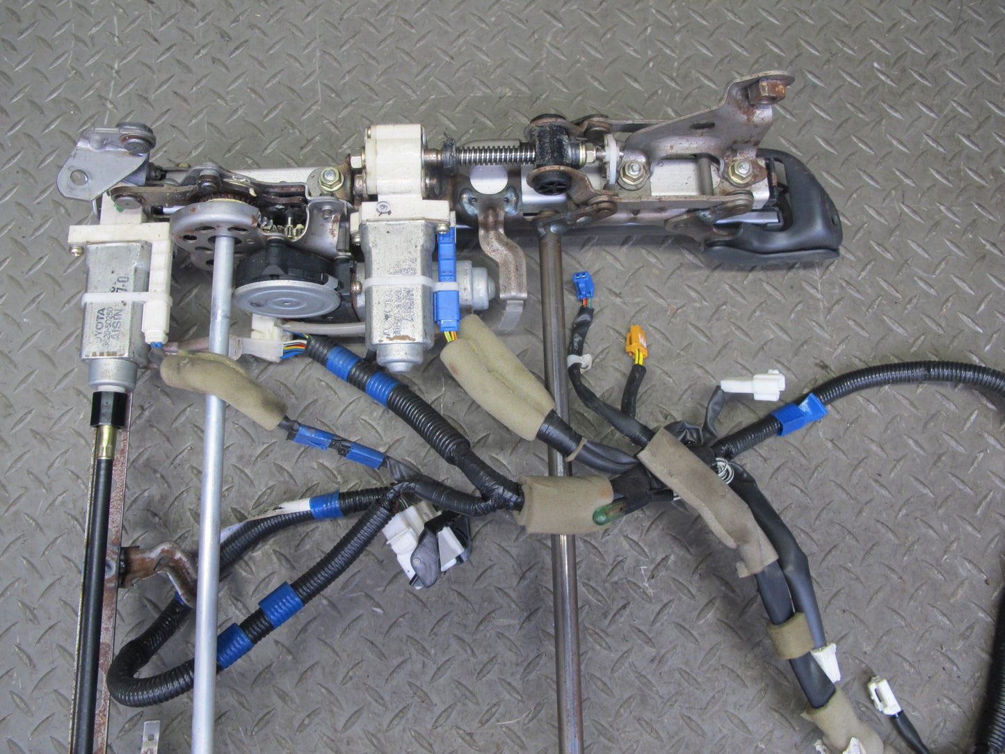 97-00 Lexus LS400 Front Right Seat Lower Frame Track Rail w Motor & Wire OEM