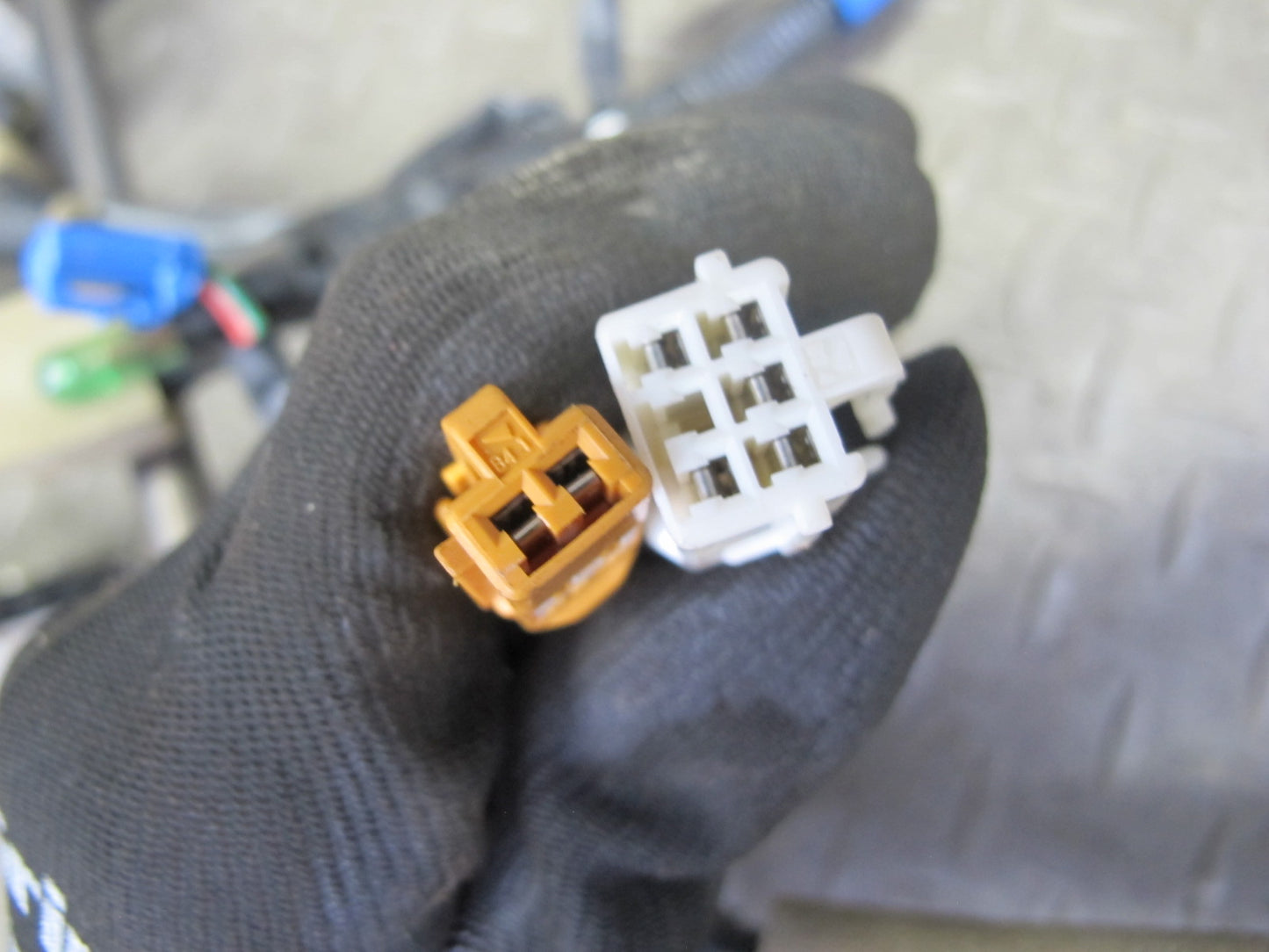 97-00 Lexus LS400 Front Right Seat Lower Frame Track Rail w Motor & Wire OEM