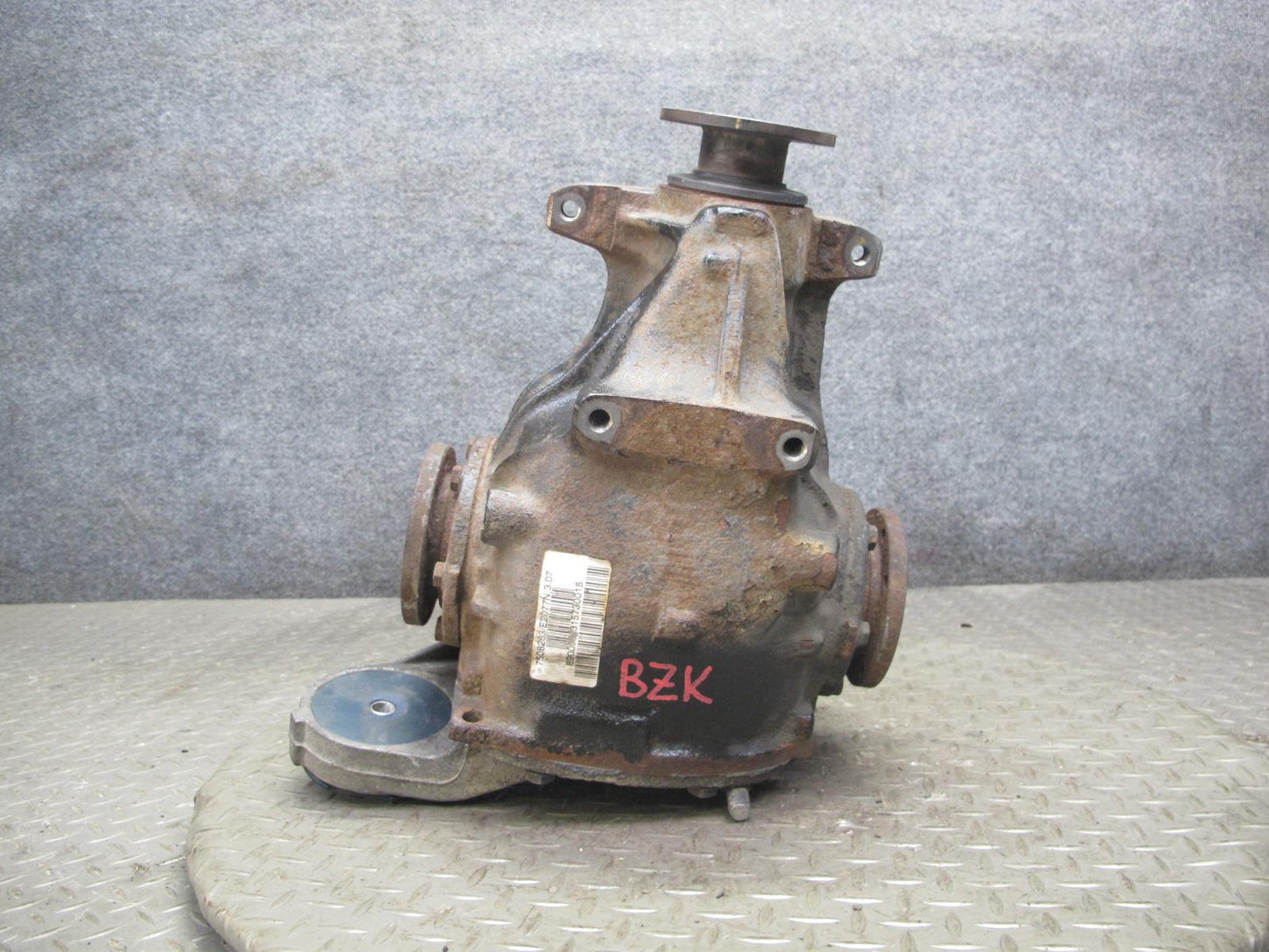 01-02 BMW E36/7 Z3 3.0L M54 M/T Rear Differential Carrier LSD 3.07 Ratio 94K OEM