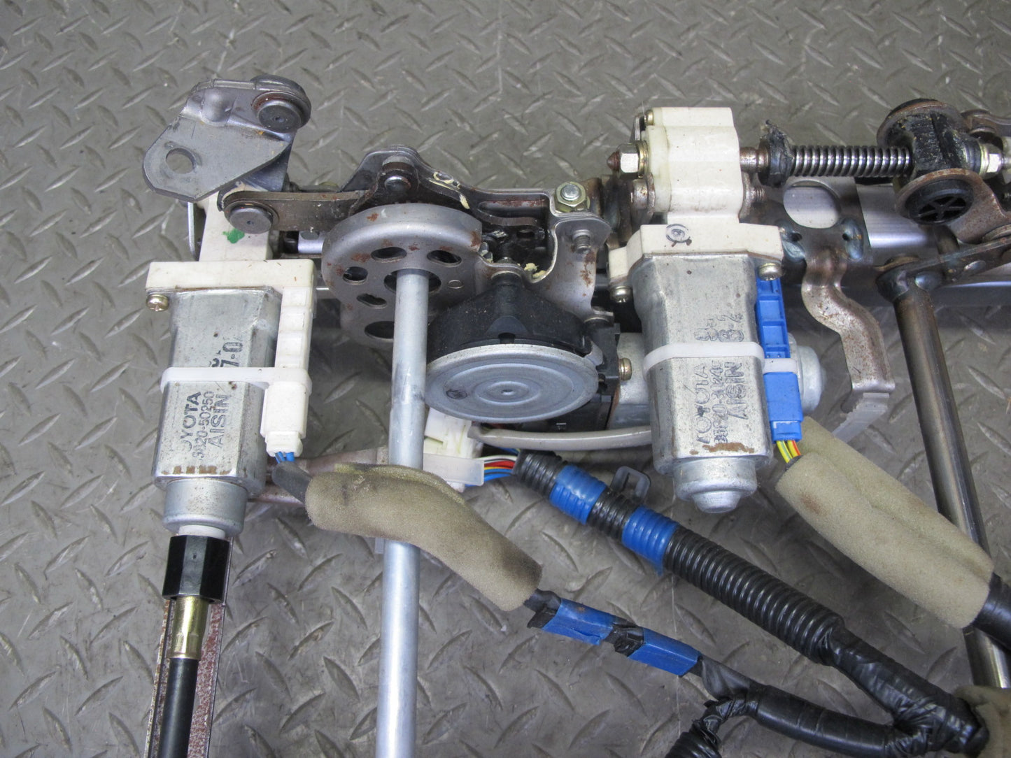 97-00 Lexus LS400 Front Right Seat Lower Frame Track Rail w Motor & Wire OEM