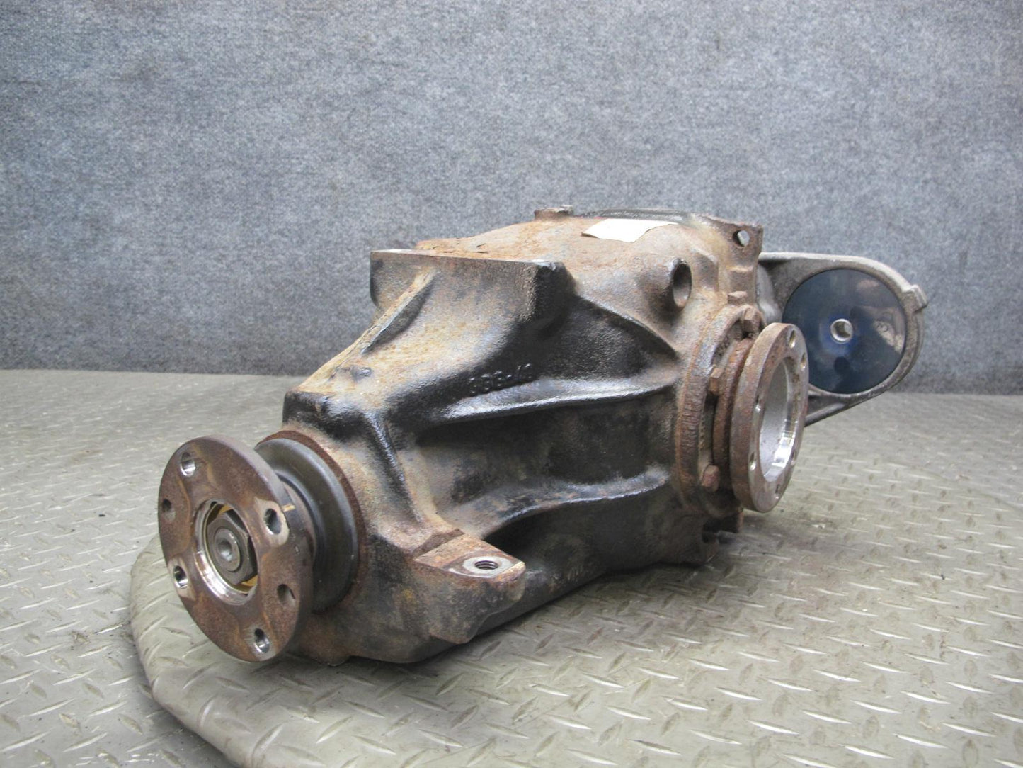 01-02 BMW E36/7 Z3 3.0L M54 M/T Rear Differential Carrier LSD 3.07 Ratio 94K OEM