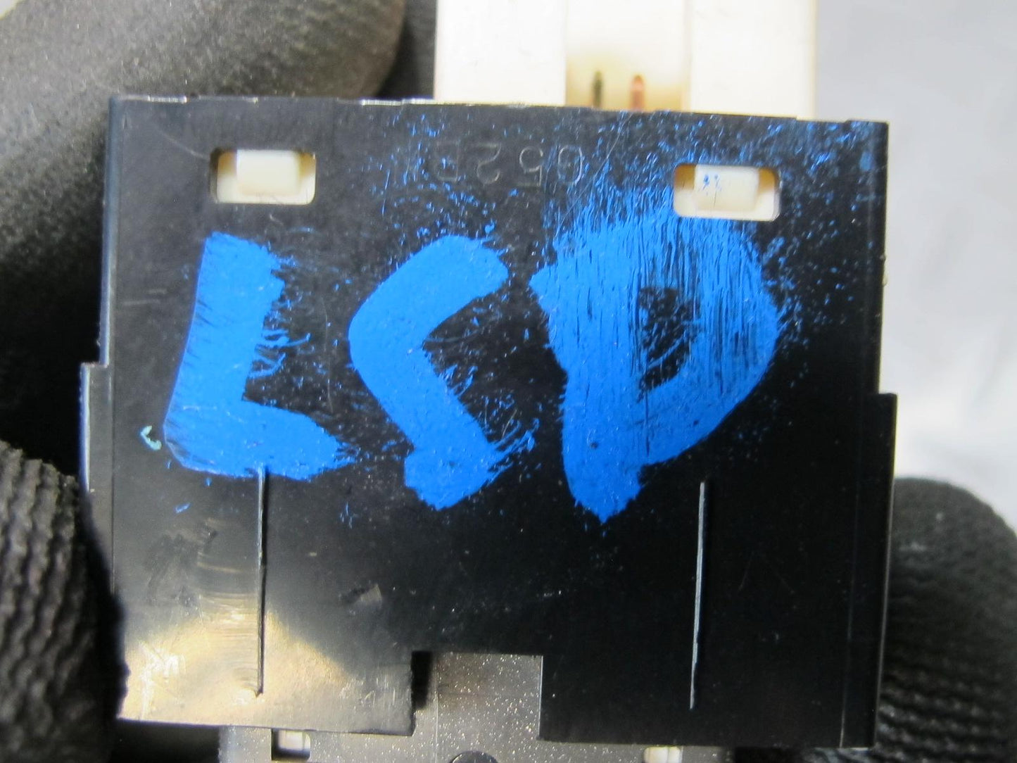 04-06 Lexus UCF30L LS430 Power ECT Snow Button Switch OEM