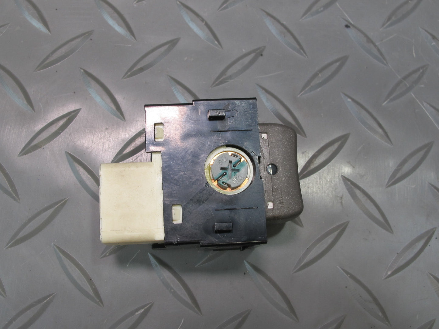 04-06 Lexus UCF30L LS430 Power ECT Snow Button Switch OEM